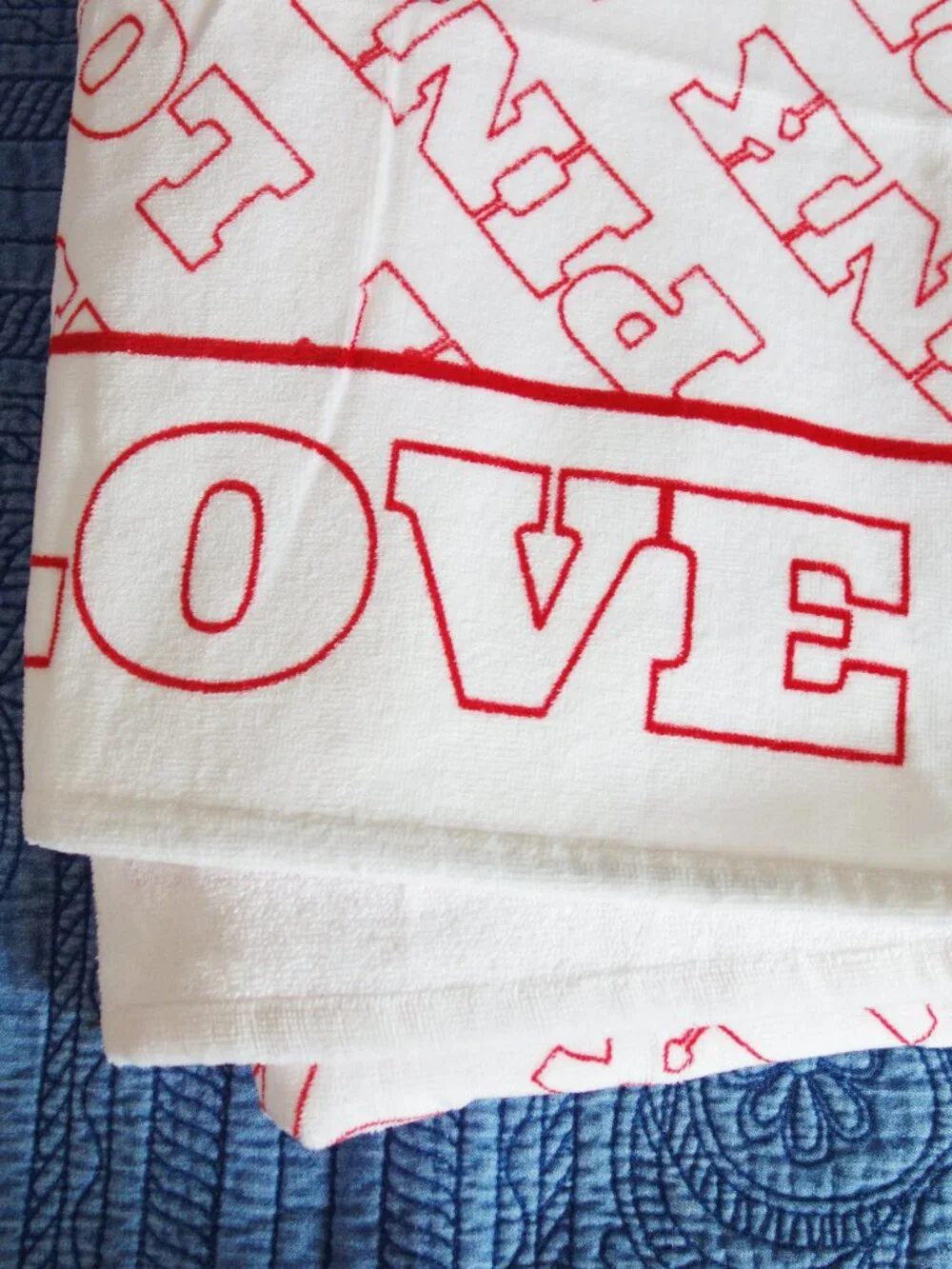 Victoria’s Secret PINK Love Pink Logo Beach Towel Red White Cotton New